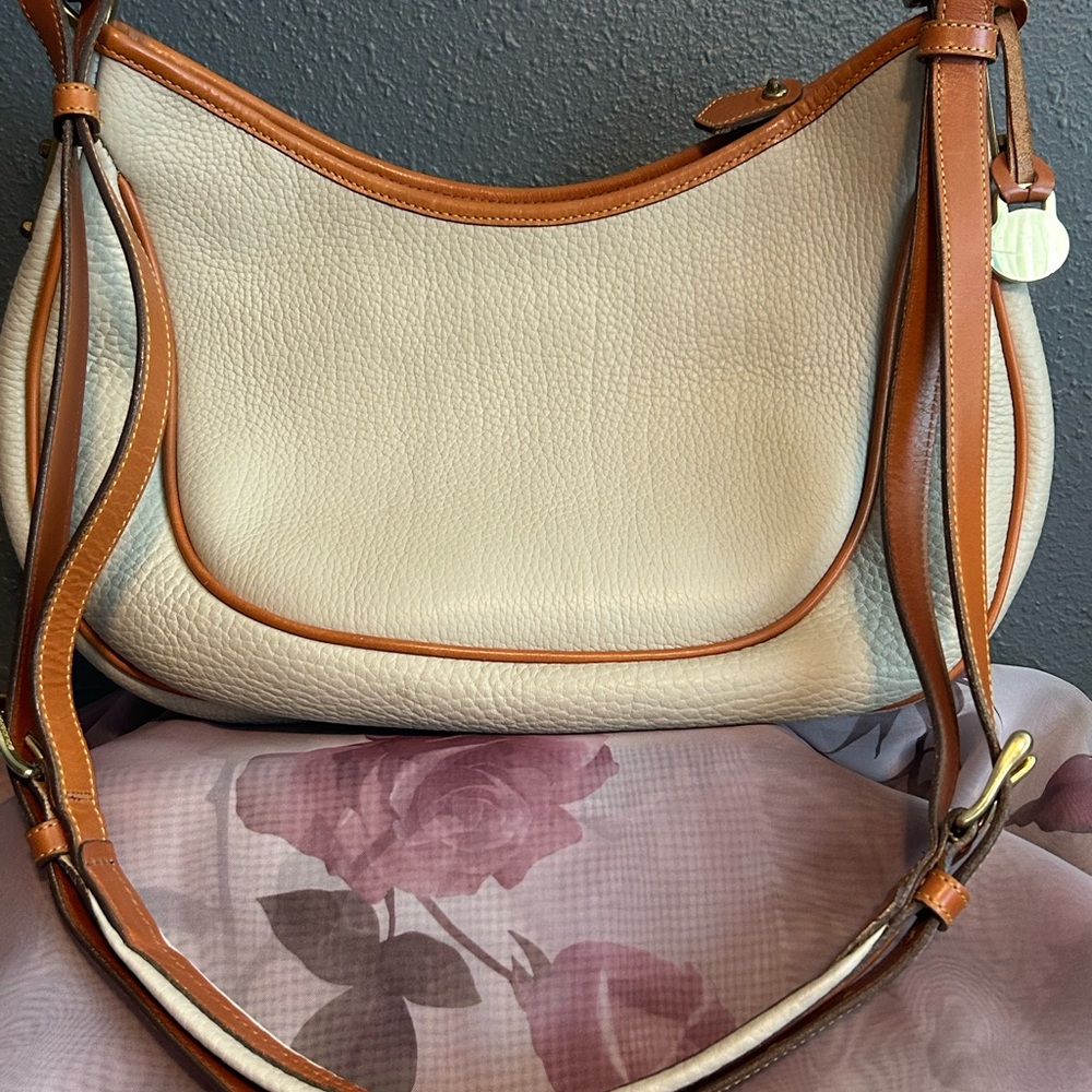Vintage Dooney & Bourke All Weather Crescent Sac Hobo Shoulder Bag - Picture 6 of 14